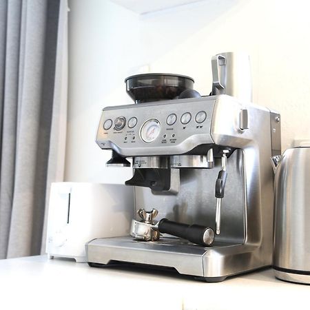 Skyline Haven - Entire Apartment - Free Parking, Espresso, Netflix - 15M To Cbd, Stadium, Ferry Wellington Luaran gambar